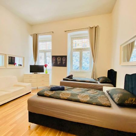 Cozy Studio Lg Lägenhet Wien Exteriör bild
